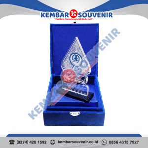Model Piala Akrilik Kota Langsa