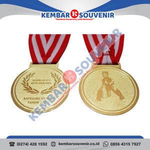 Kalung Medali