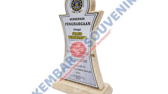 Kotak Plakat Bludru DPRD Kabupaten Sarolangun
