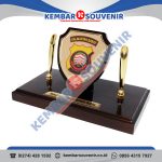 Model Piala Akrilik PP London Sumatra Indonesia Tbk