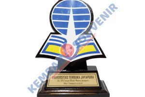 Piala Akrilik Murah Metrodata Electronics Tbk
