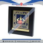 Plakat Akrilik Lampu Keramika Indonesia Assosiasi Tbk
