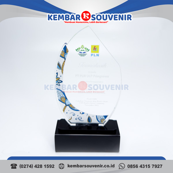 Trophy Akrilik